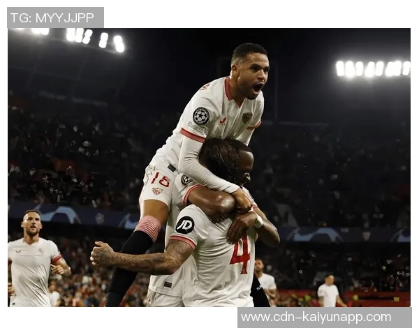 约旦门将挥拳庆祝却愣在原地目睹皮球意外入网的瞬间